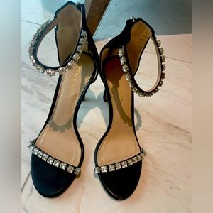 Pelle Moda Rhinestone Velvet Open Toe Heels Size 6.5